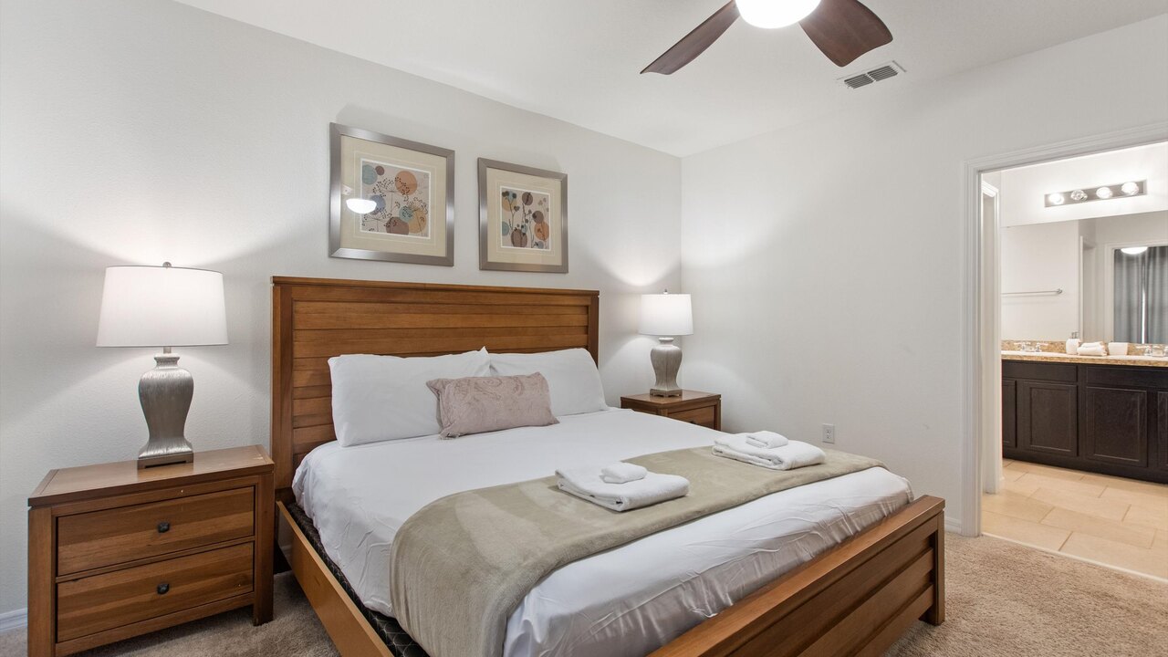 4723 Private 4BR Oasis w/ Pool Near Disney - Image 11