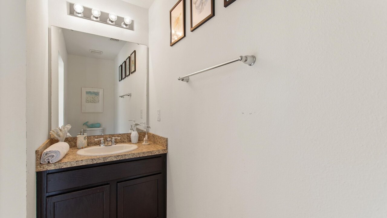4723 Private 4BR Oasis w/ Pool Near Disney - Image 10