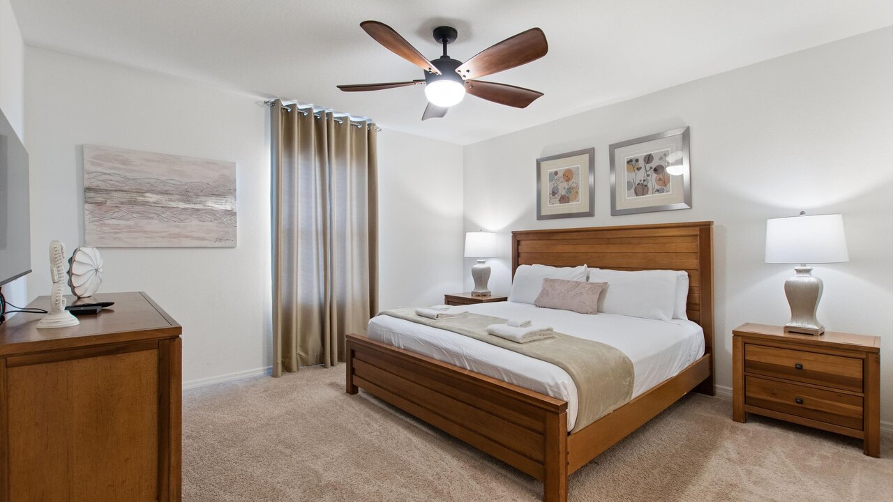 4723 Private 4BR Oasis w/ Pool Near Disney - Image 12