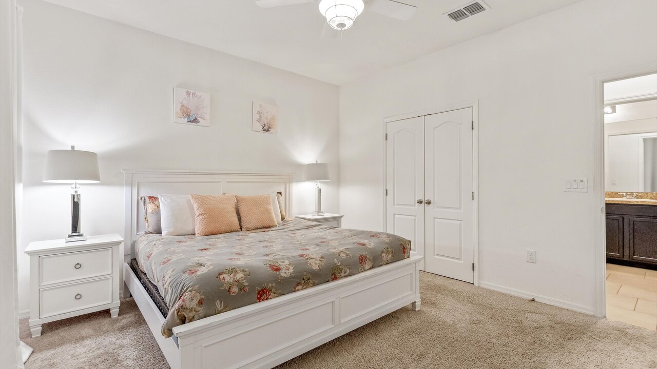 4723 Private 4BR Oasis w/ Pool Near Disney - Image 15