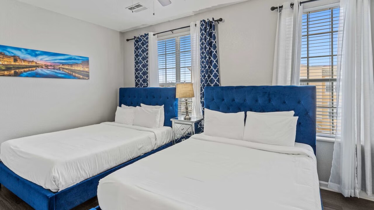 4801 Modern 3BD & 3Bath Oasis at Vista Cay #166 - Image 3