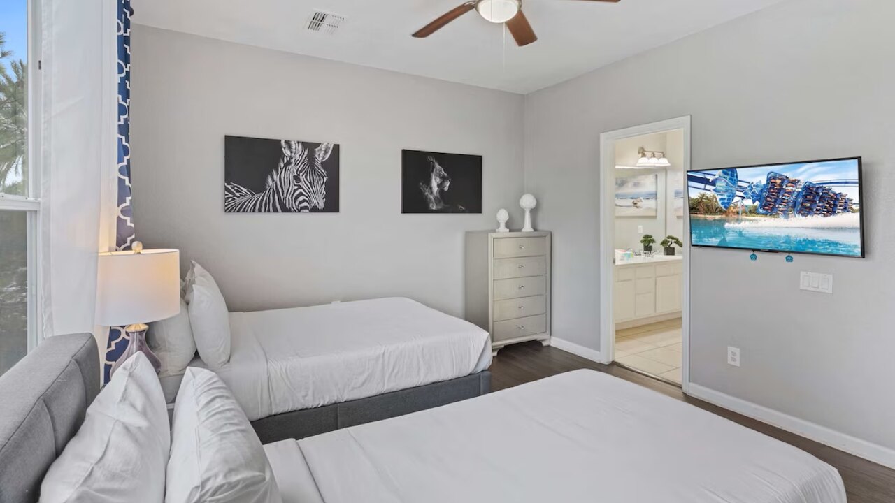 4801 Modern 3BD & 3Bath Oasis at Vista Cay #166 - Image 18