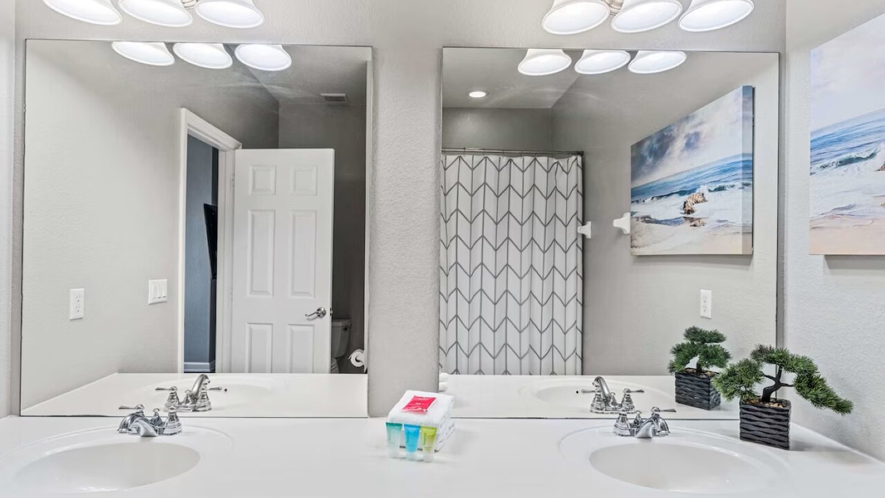 4801 Modern 3BD & 3Bath Oasis at Vista Cay #166 - Image 23