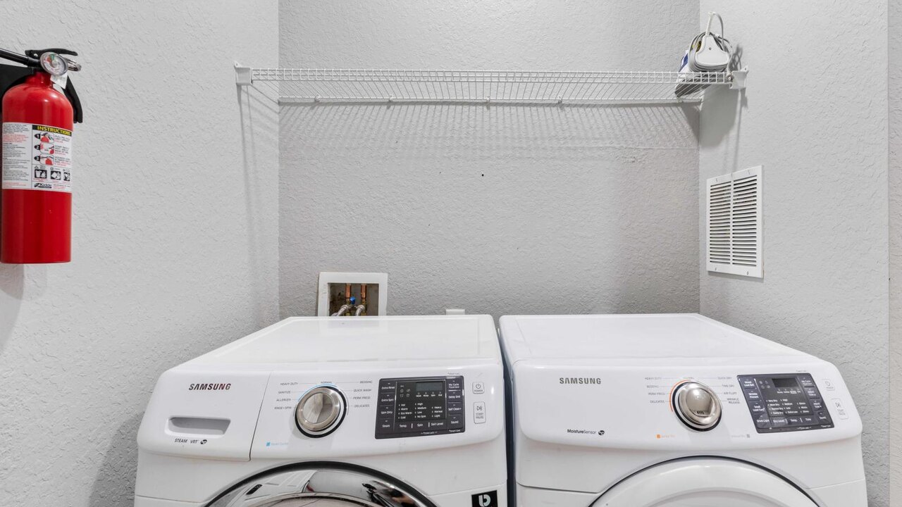 4804 Stylish 4BR Townhouse at Vista Cay #307 - Image 23