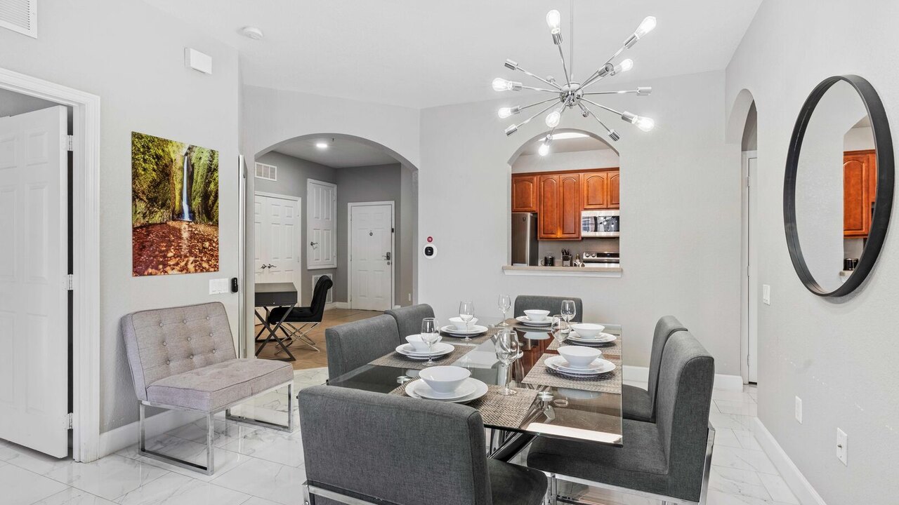 4814 Spacious 3-Bedroom Condo at Vista Cay #204. - Image 6