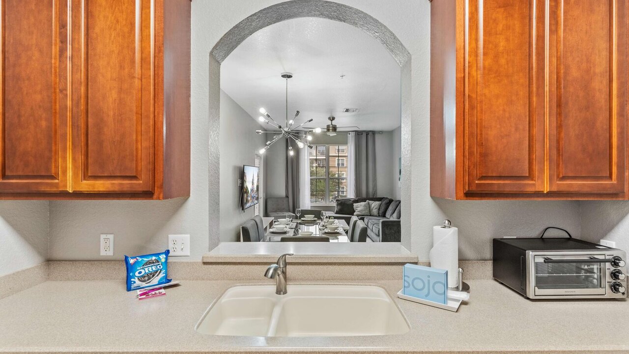 4814 Spacious 3-Bedroom Condo at Vista Cay #204. - Image 8